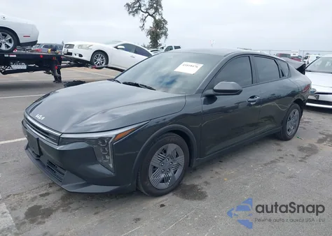 2025 Kia K4 Lx из США, поврежденный, VIN 3KPFT4DE3SE136597